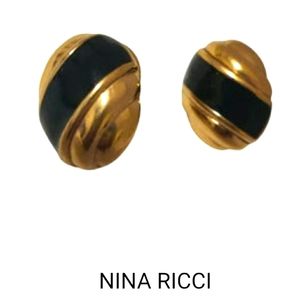 Vintage Nina Ricci pierced earrings in EUC